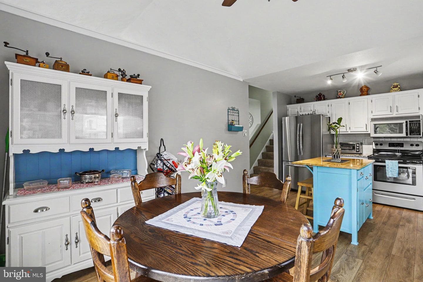 417 S Columbus Avenue photo 8
