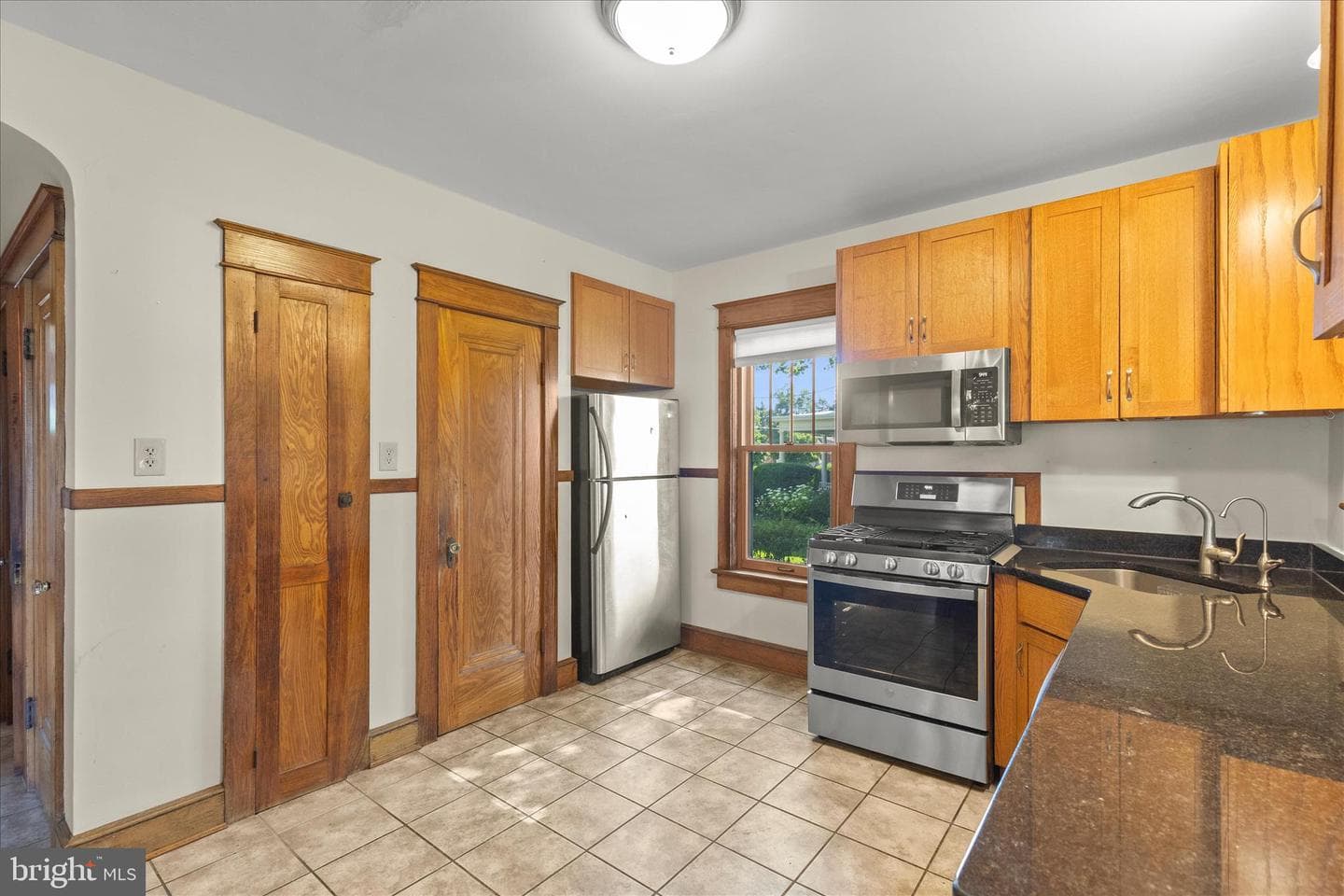 205 Hanover Street photo 27