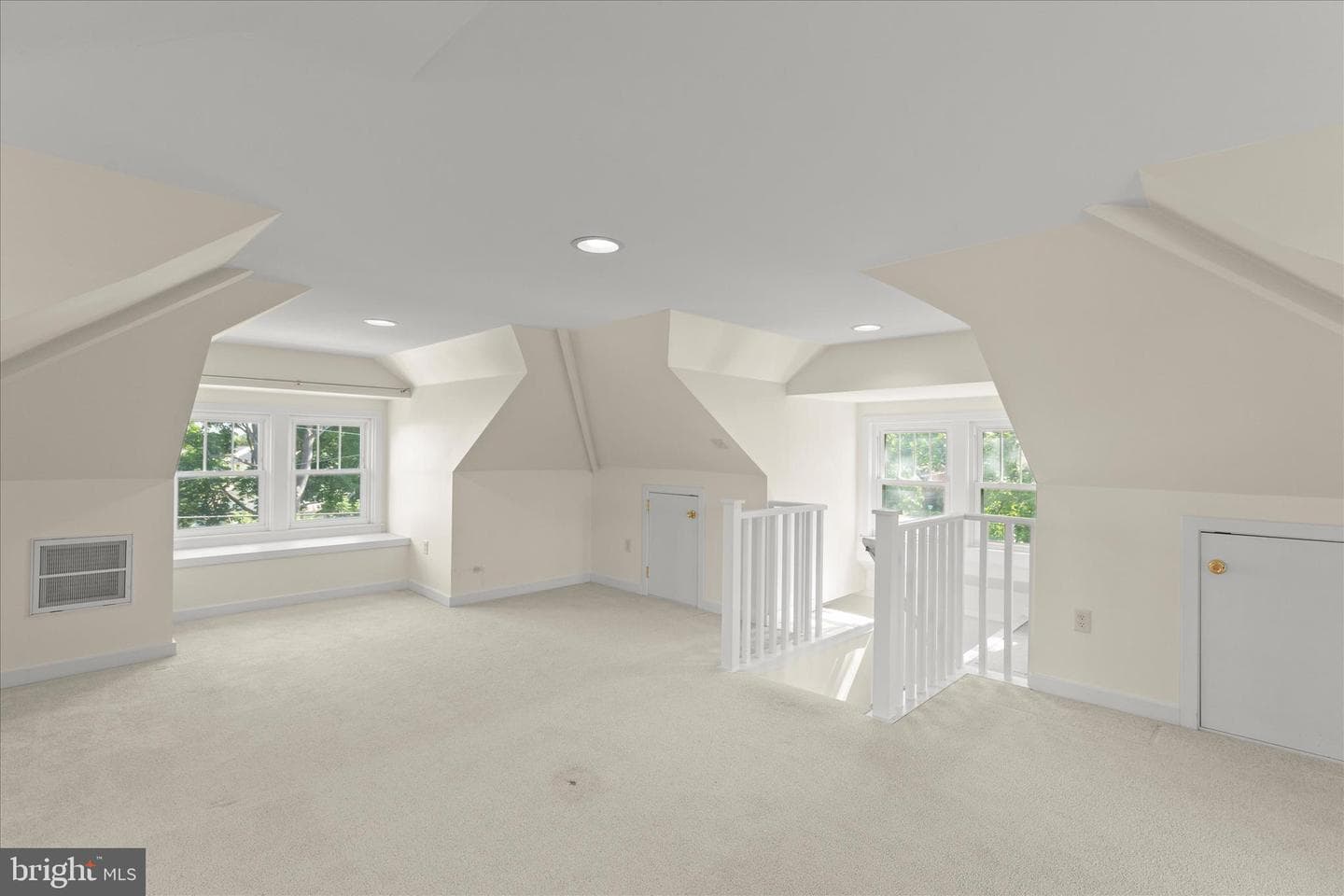 205 Hanover Street photo 42