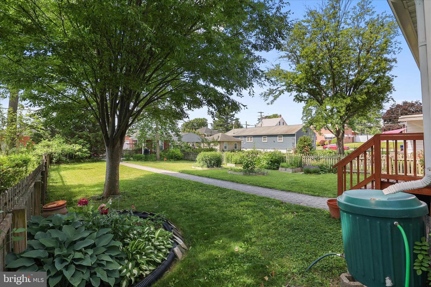 205 Hanover Street photo 47