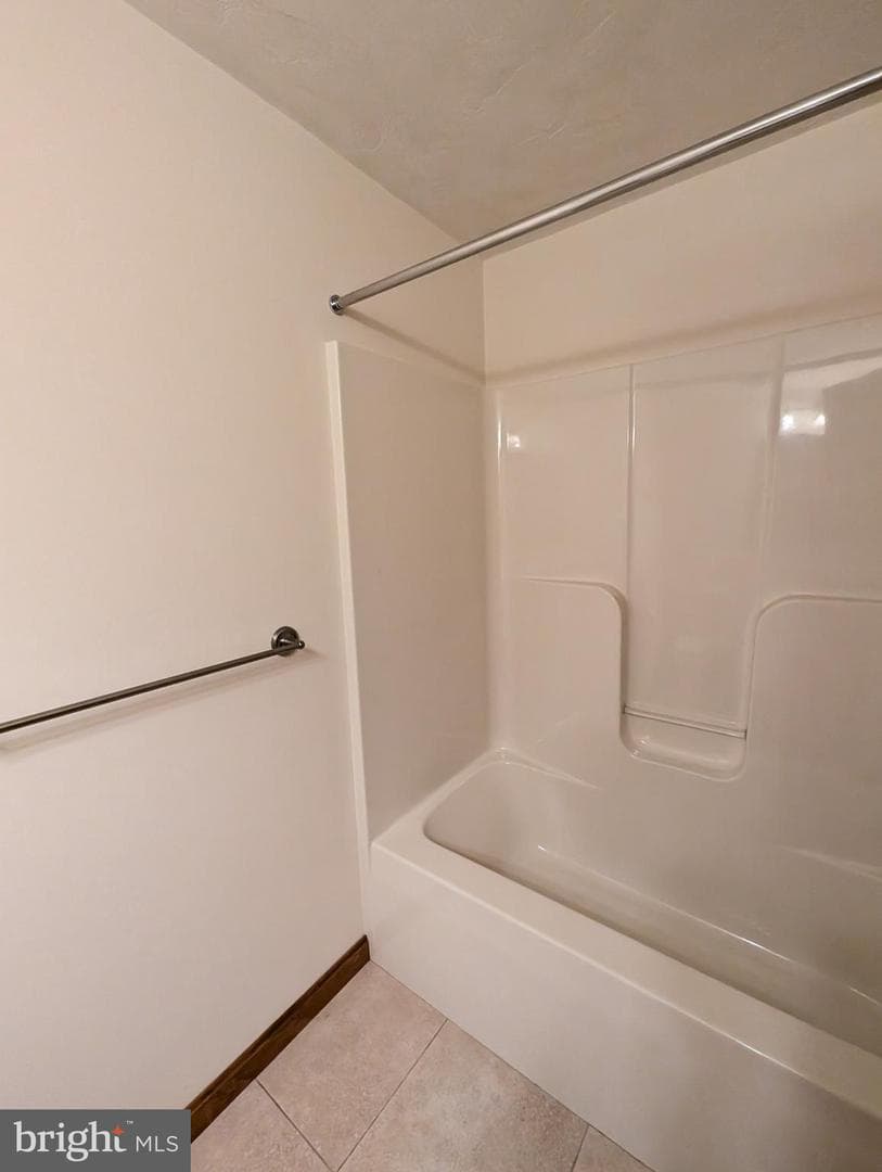 85 Southview Drive photo 42