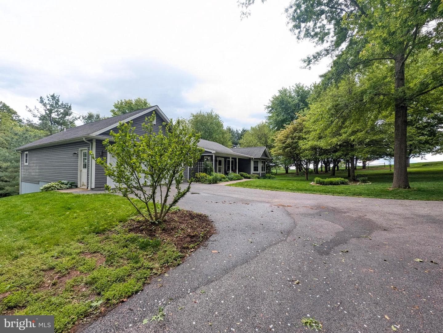 85 Southview Drive photo 5