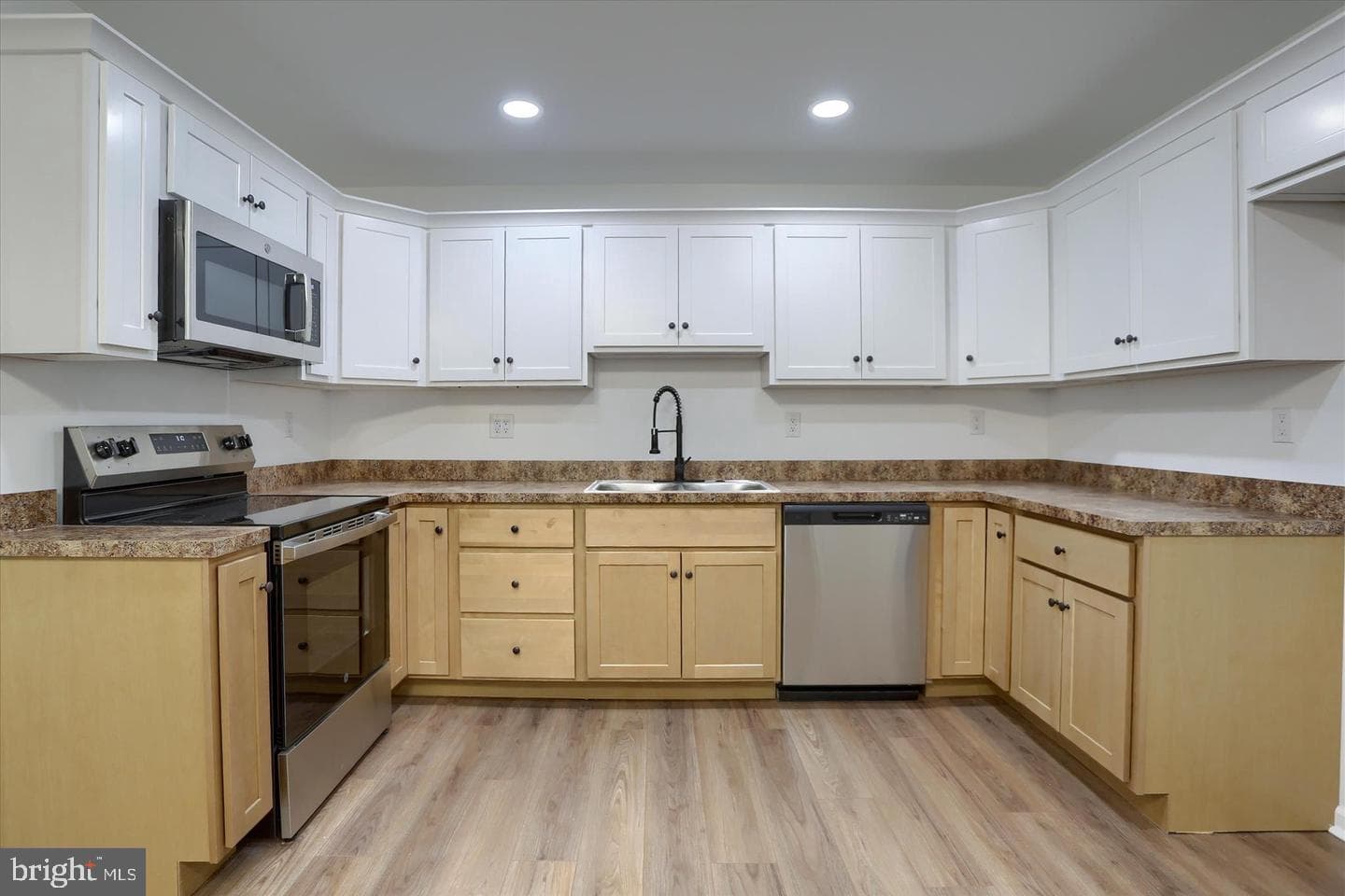 38 Stanley photo 21