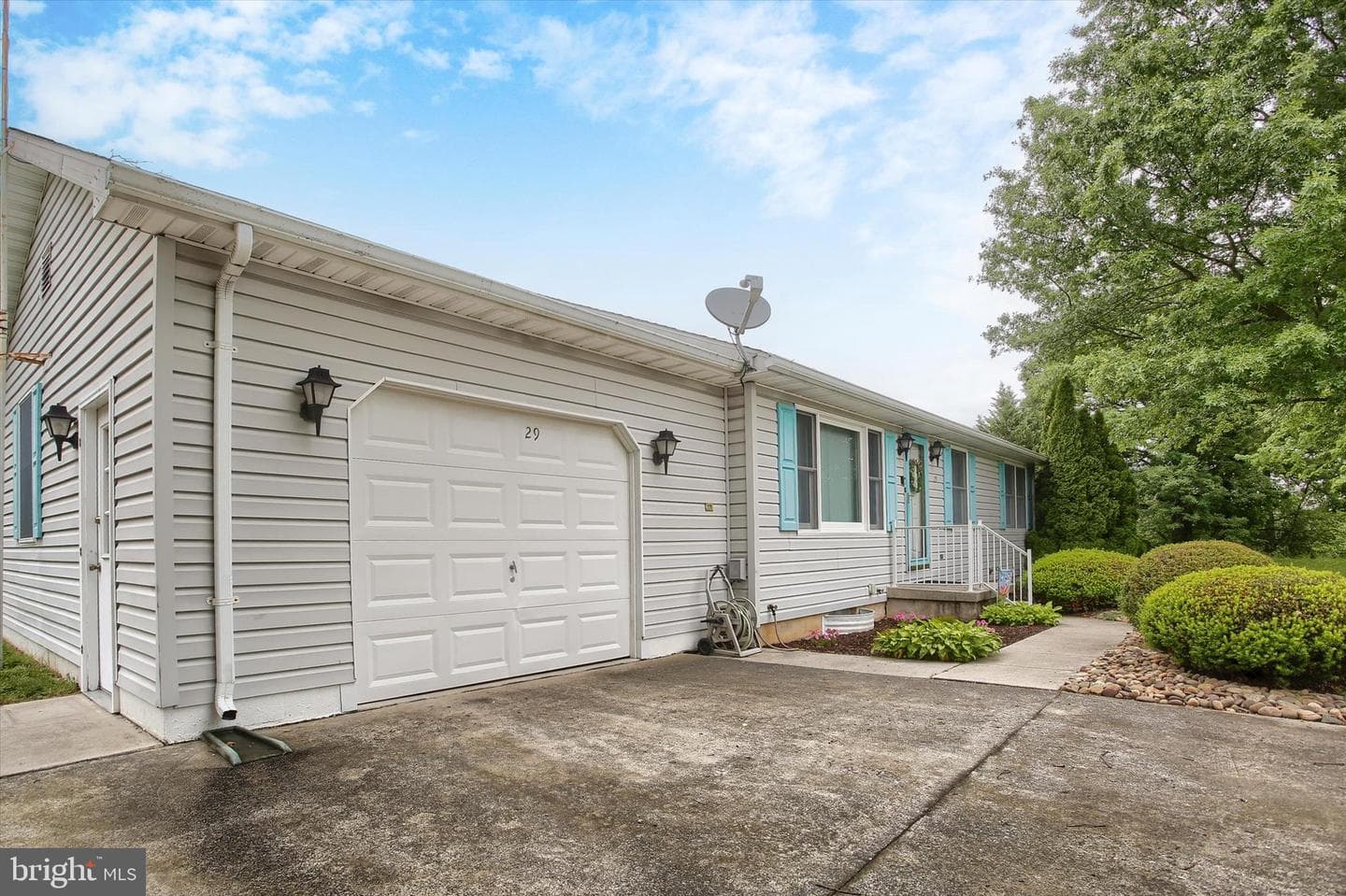 29 Hughes Drive photo 4