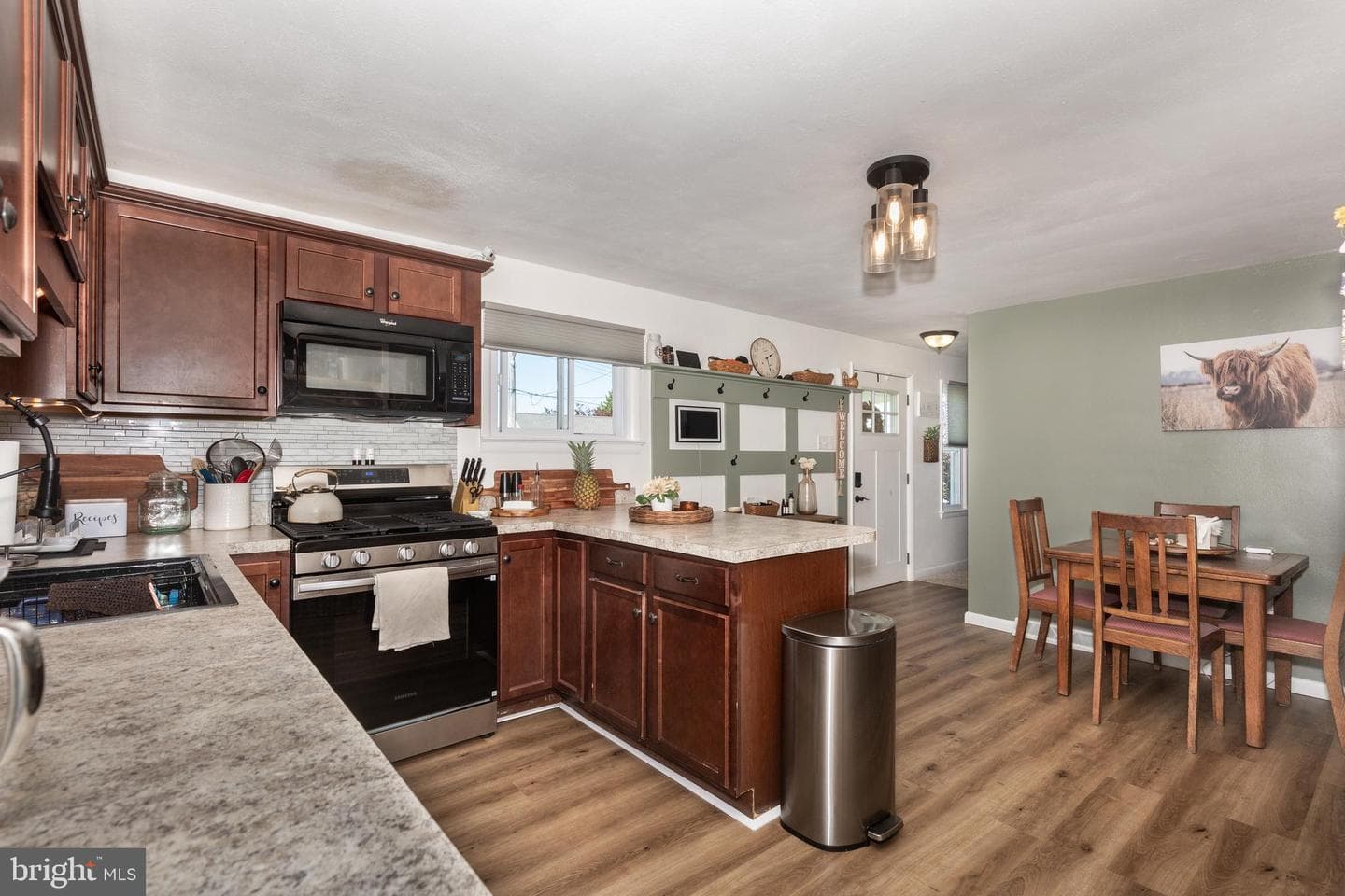 22 Pleasant View Drive photo 3