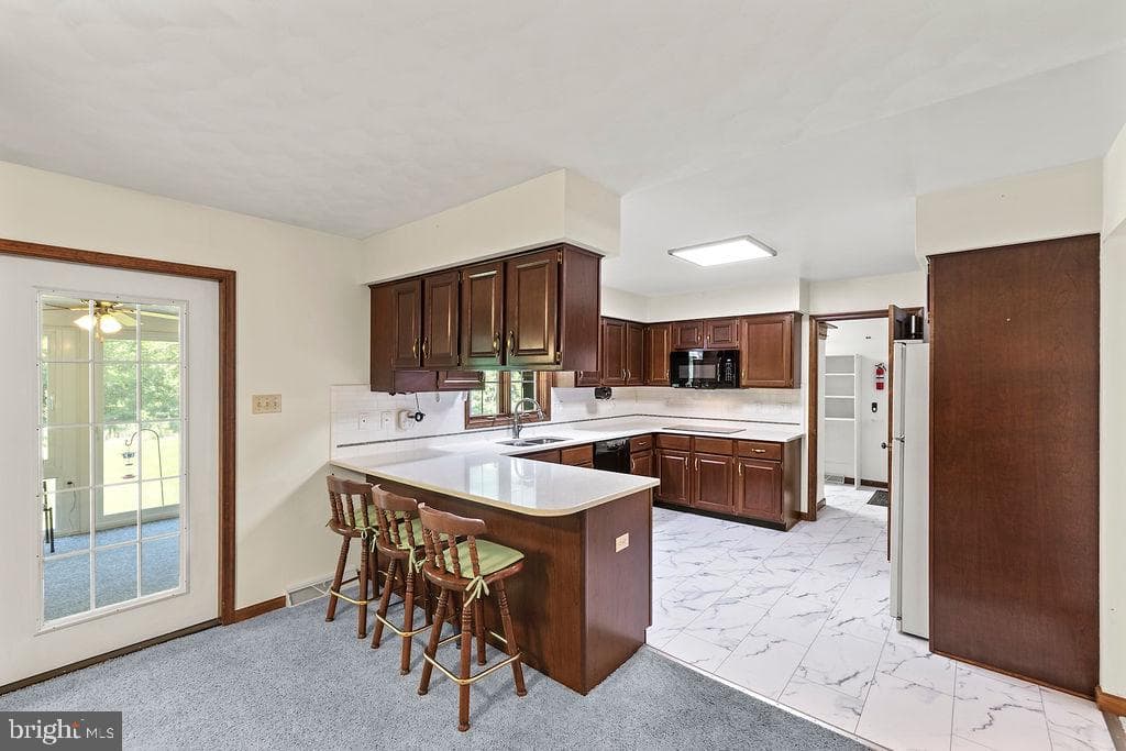 315 Friendship Lane photo 15