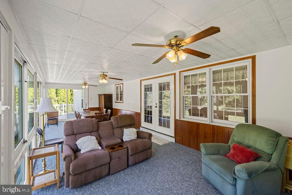 315 Friendship Lane photo 24