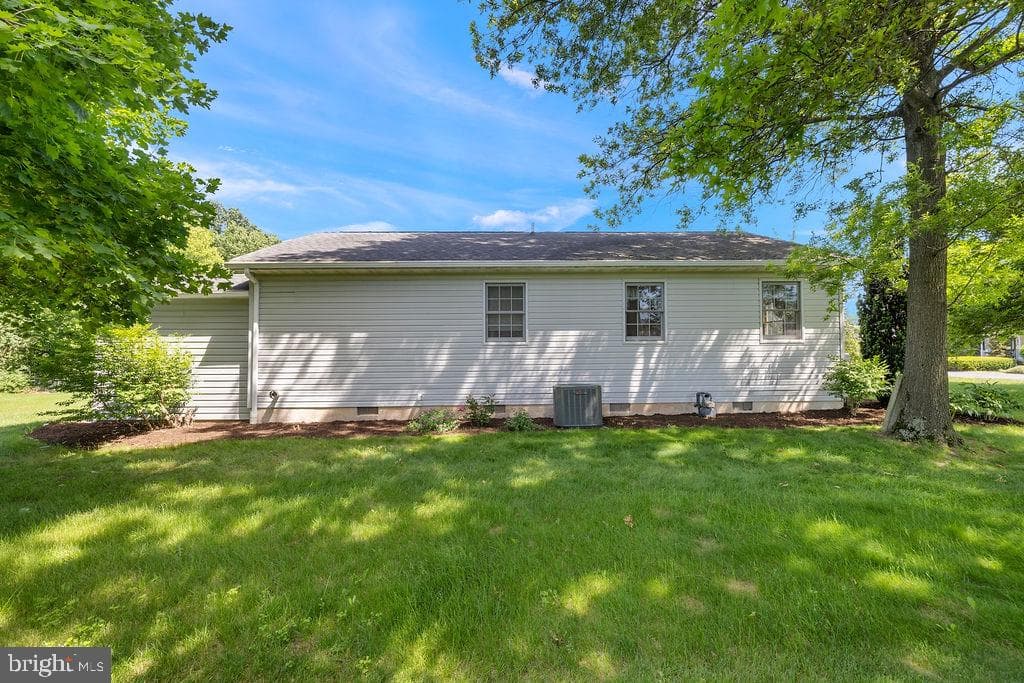 315 Friendship Lane photo 6