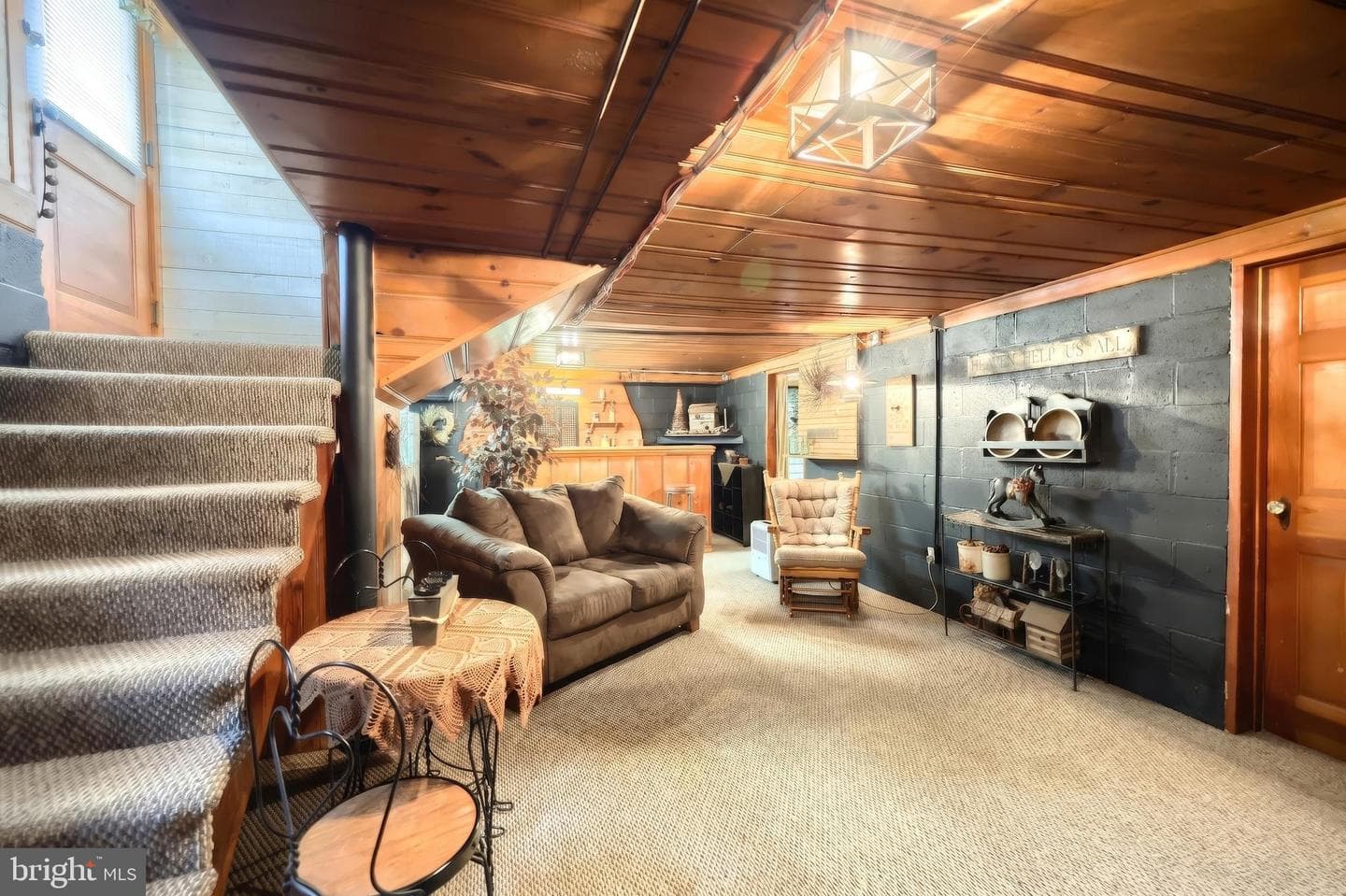 419 South photo 34