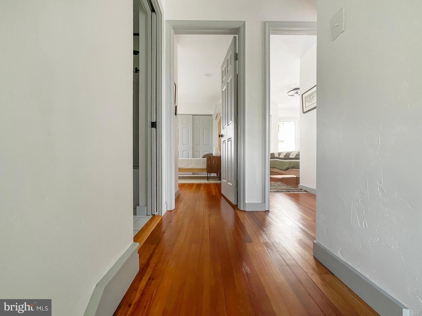 579 E King Street photo 17