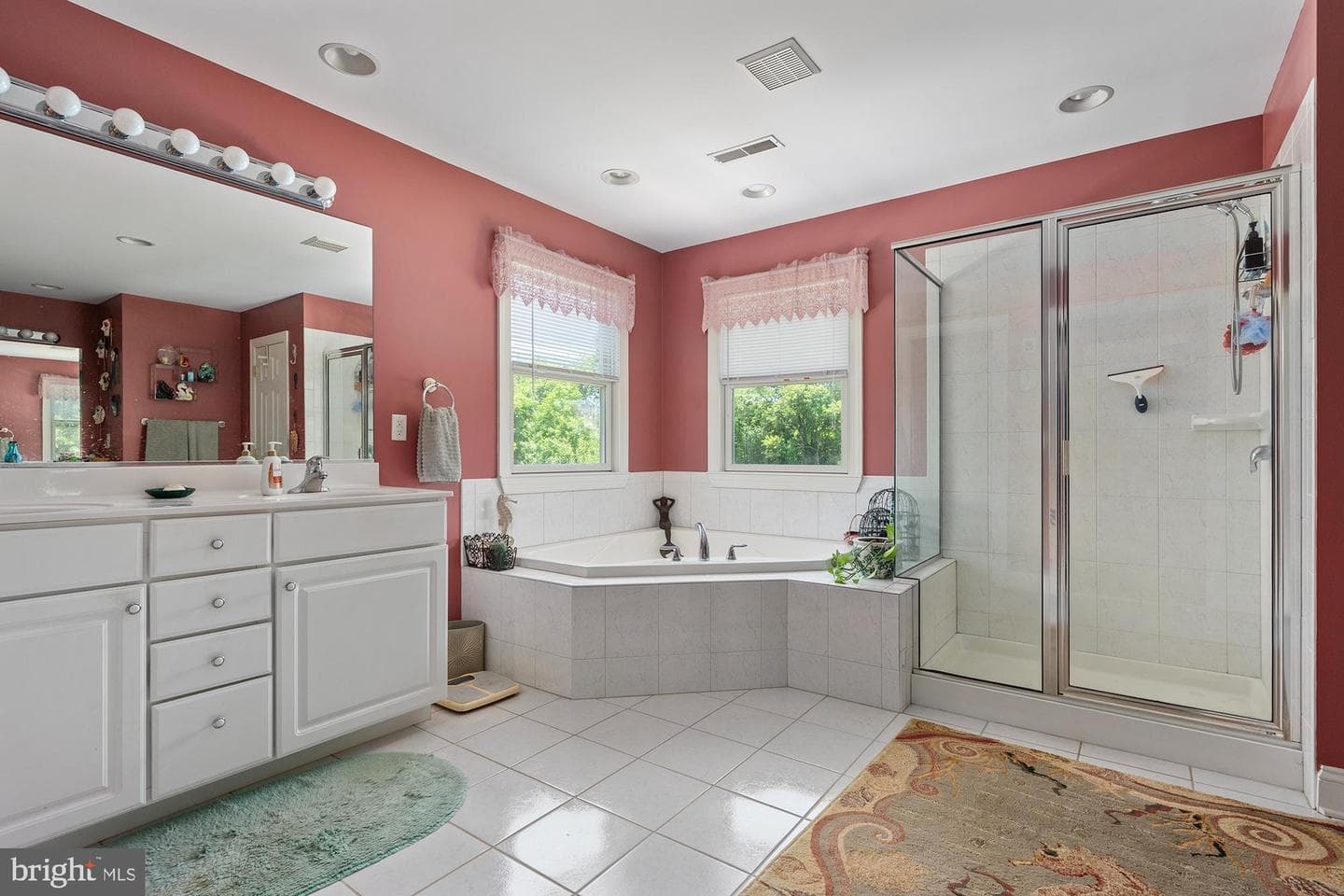 75 Saint Johns Road W photo 34