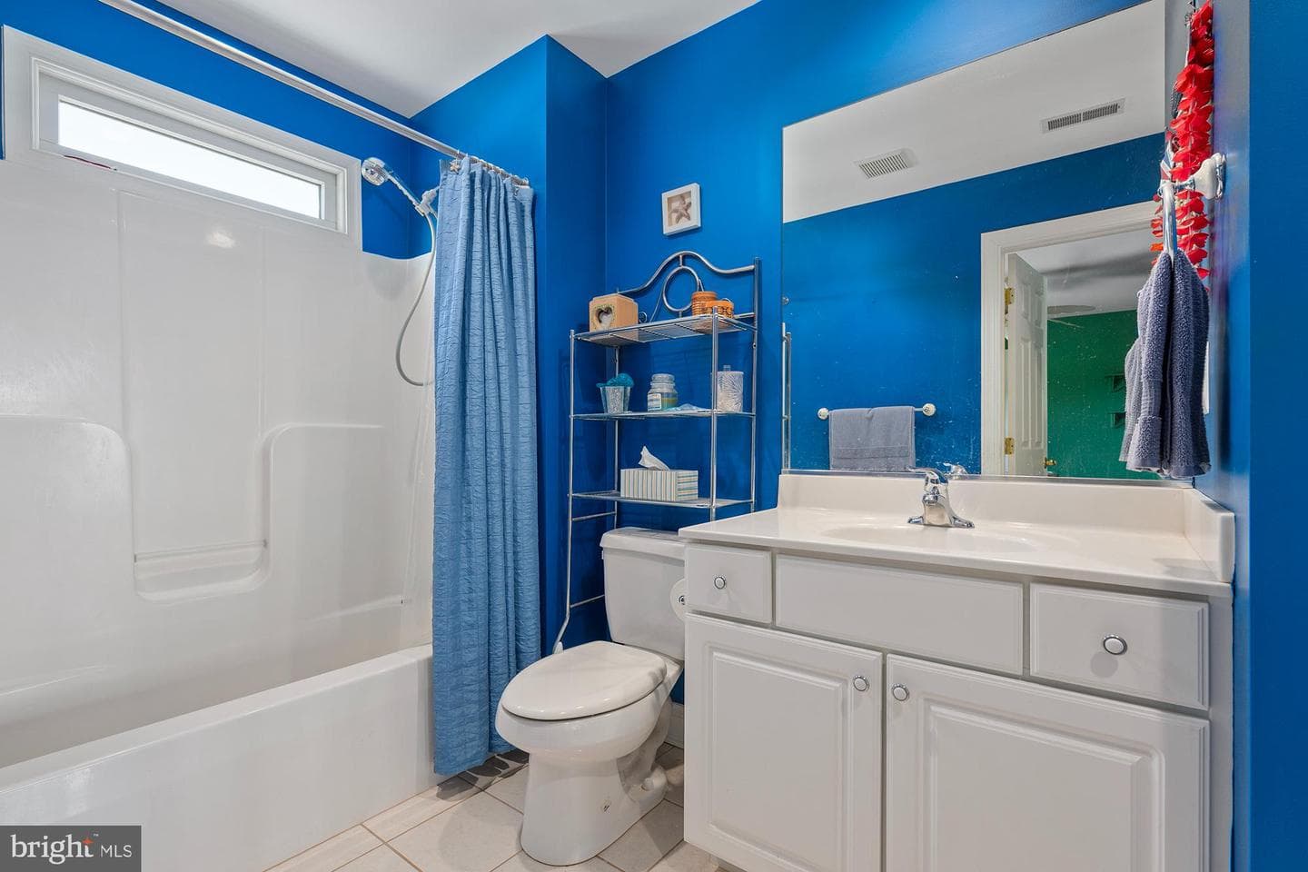 75 Saint Johns Road W photo 40