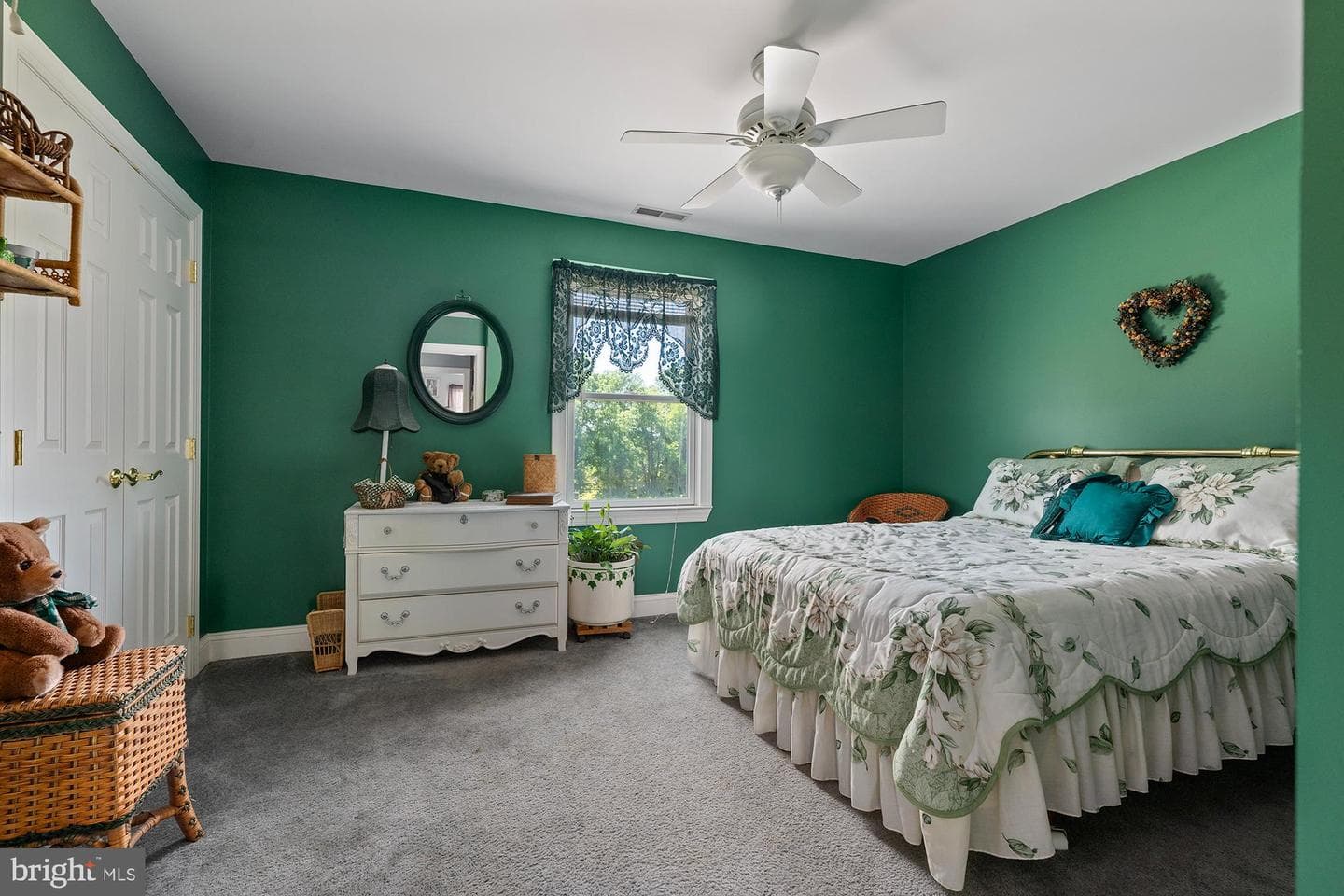 75 Saint Johns Road W photo 41
