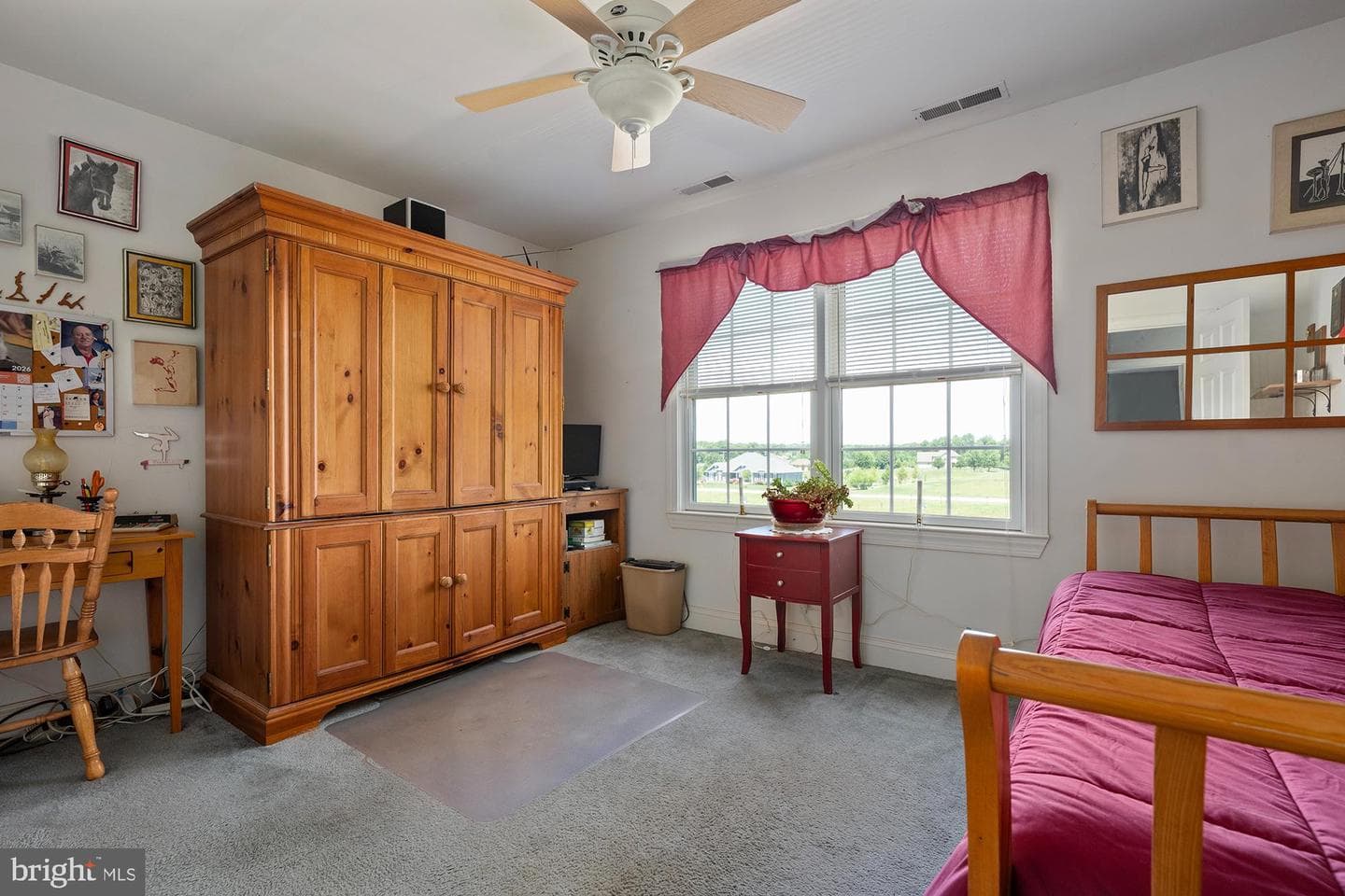 75 Saint Johns Road W photo 44