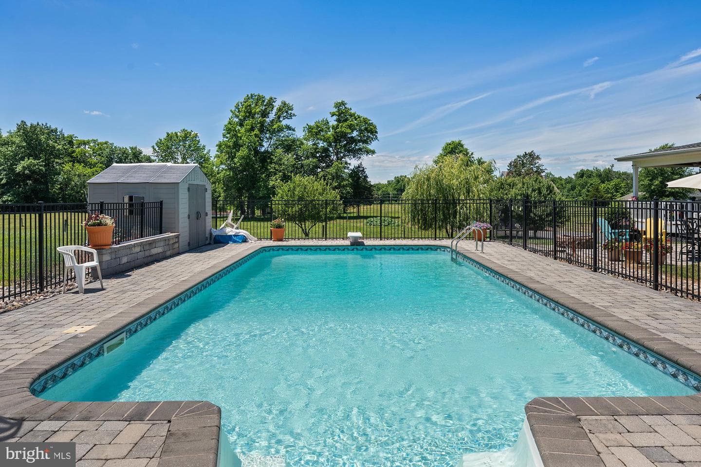 75 Saint Johns Road W photo 62