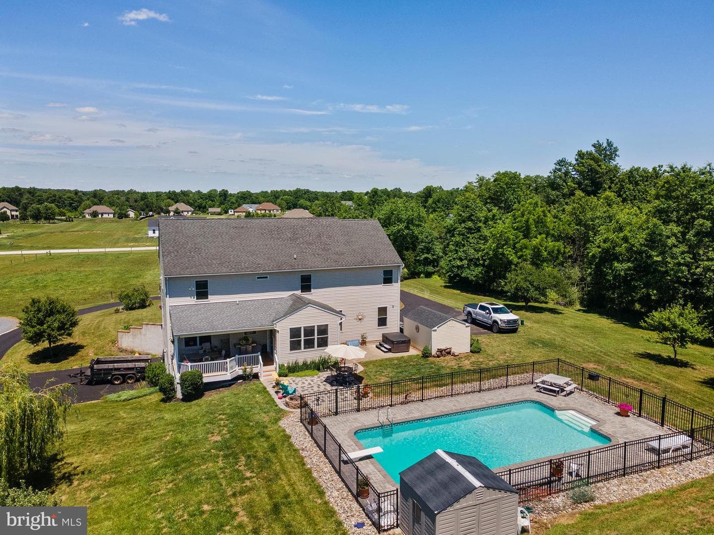 75 Saint Johns Road W photo 65