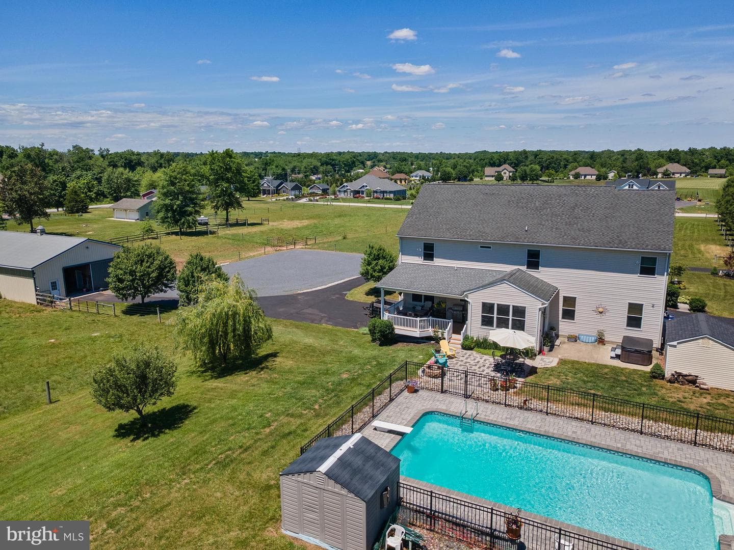 75 Saint Johns Road W photo 66
