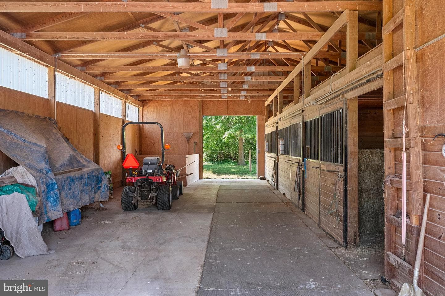 75 Saint Johns Road W photo 72