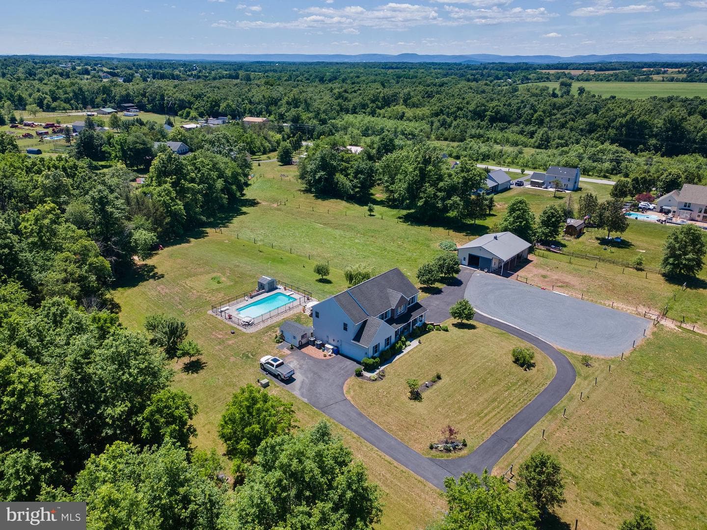 75 Saint Johns Road W photo 80