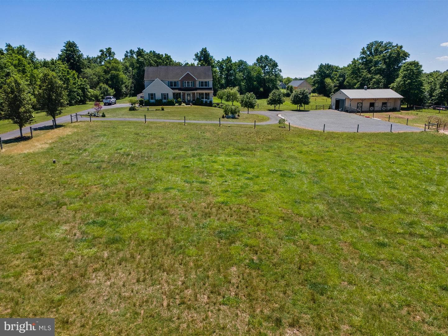 75 Saint Johns Road W photo 86