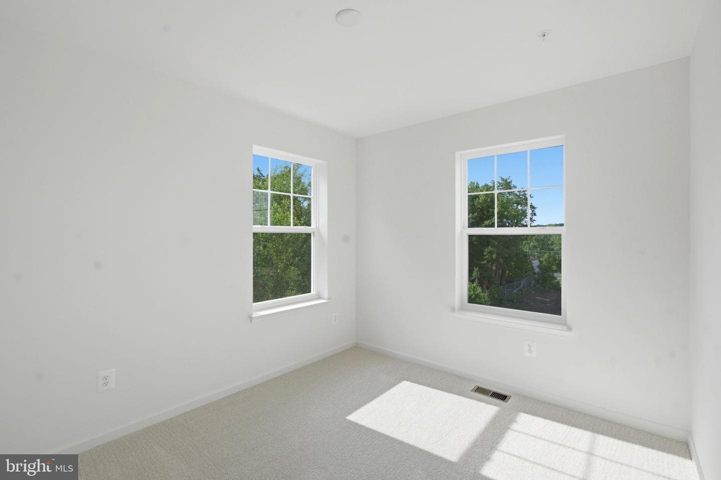 10 Magnolia Court photo 19