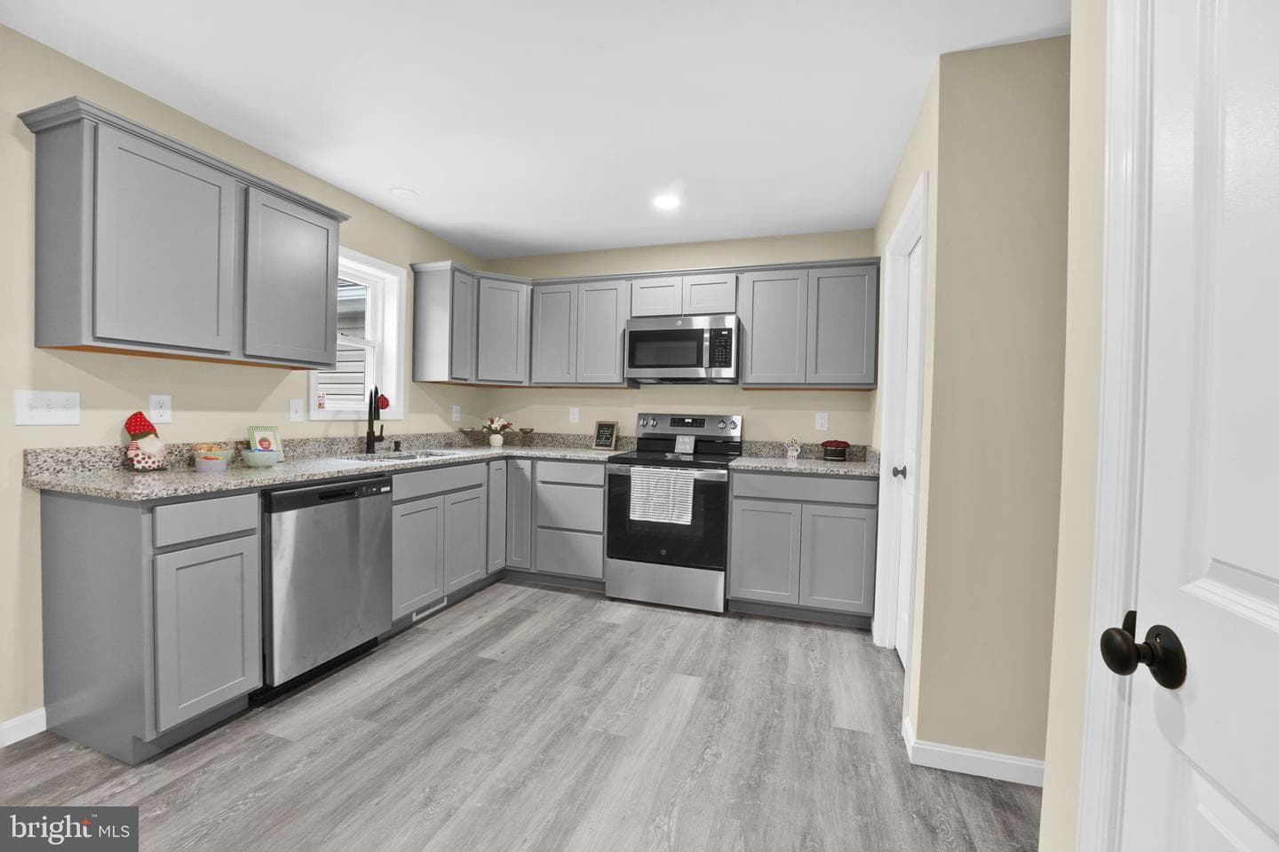 123 Homestead Drive photo 3