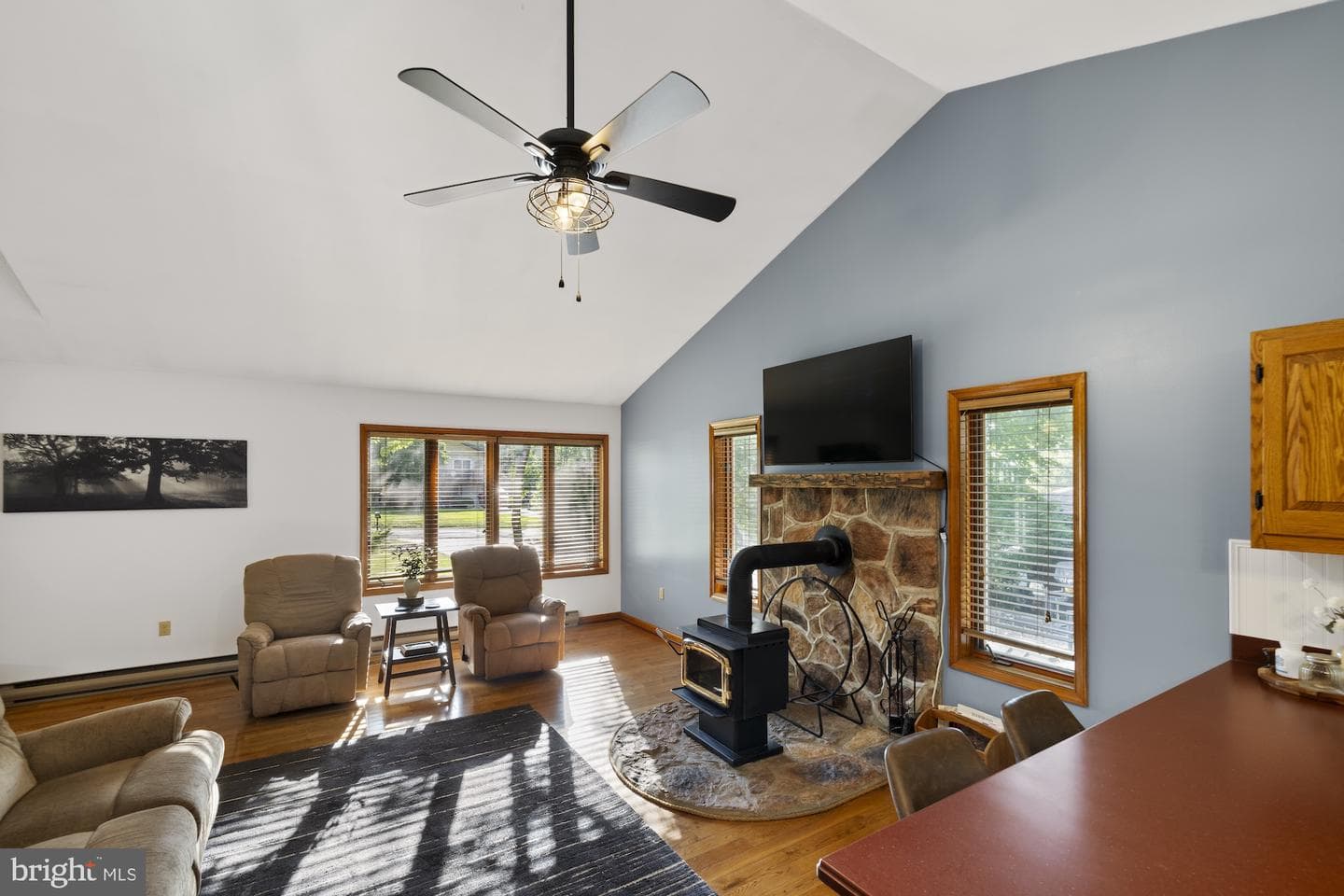 8 Hill Drive photo 13