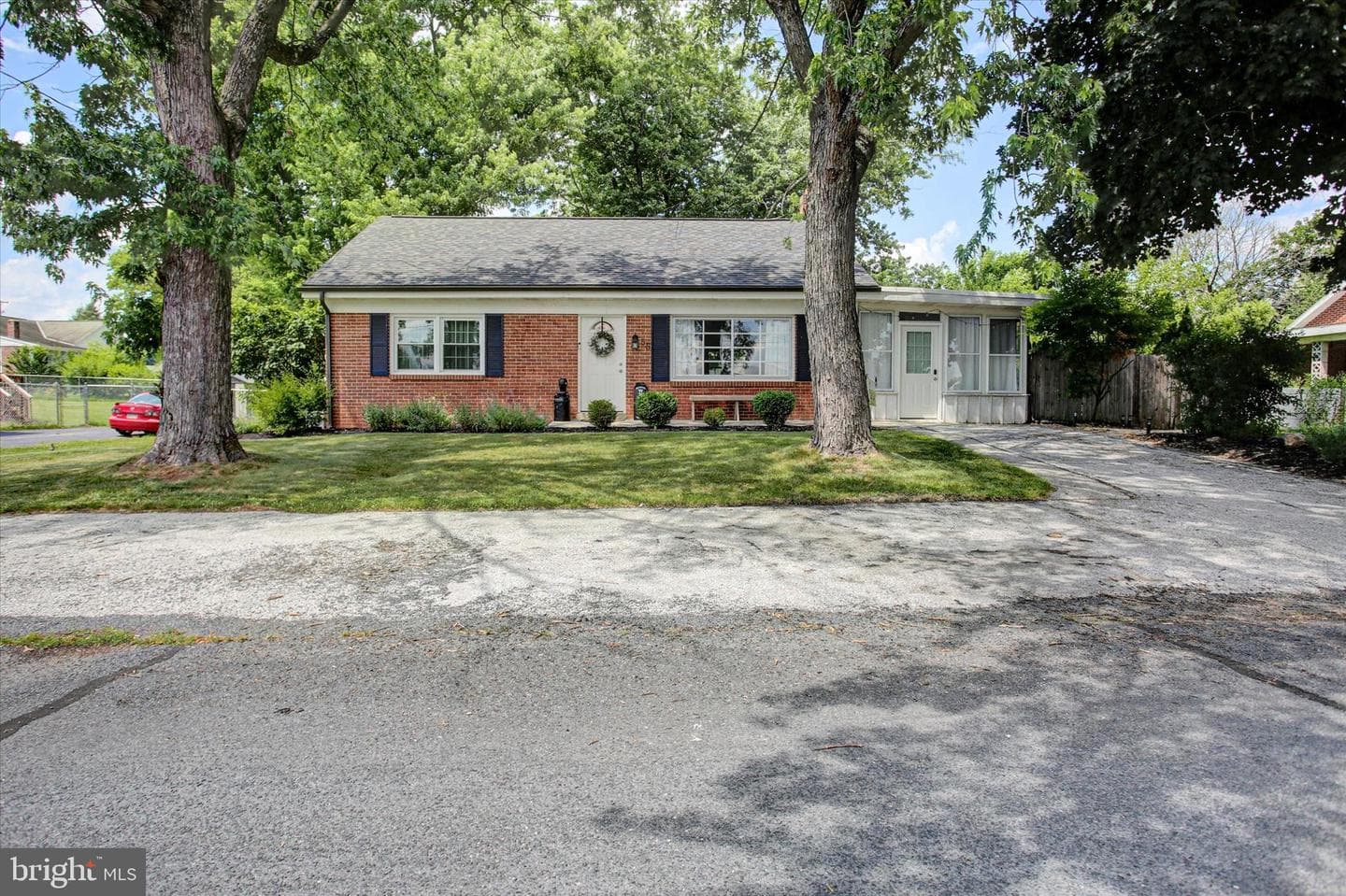 55 Clearview Lane photo 2