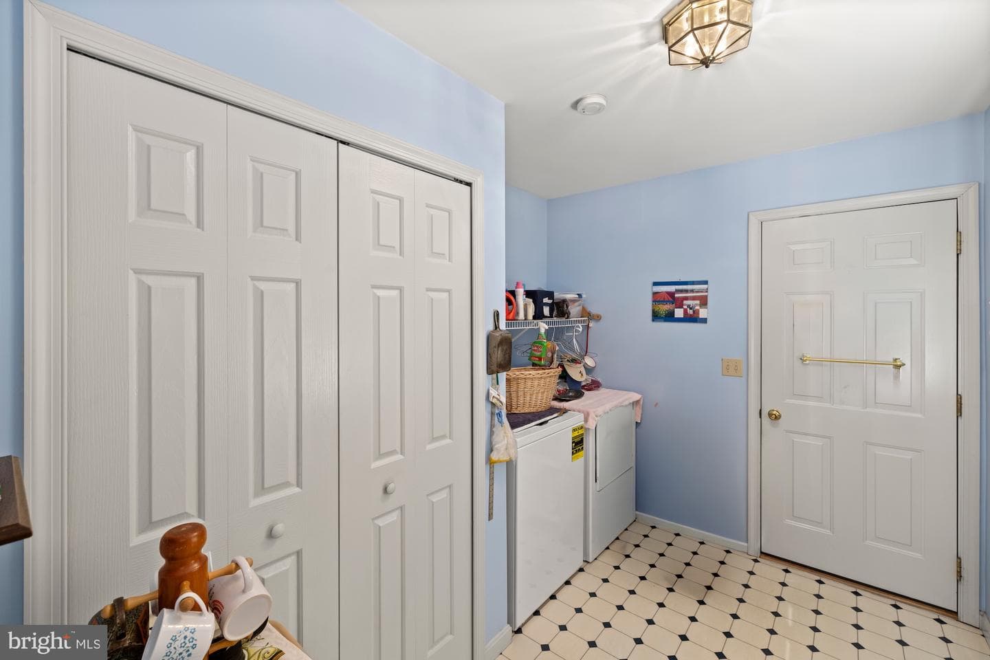 327 Beaver Street photo 21