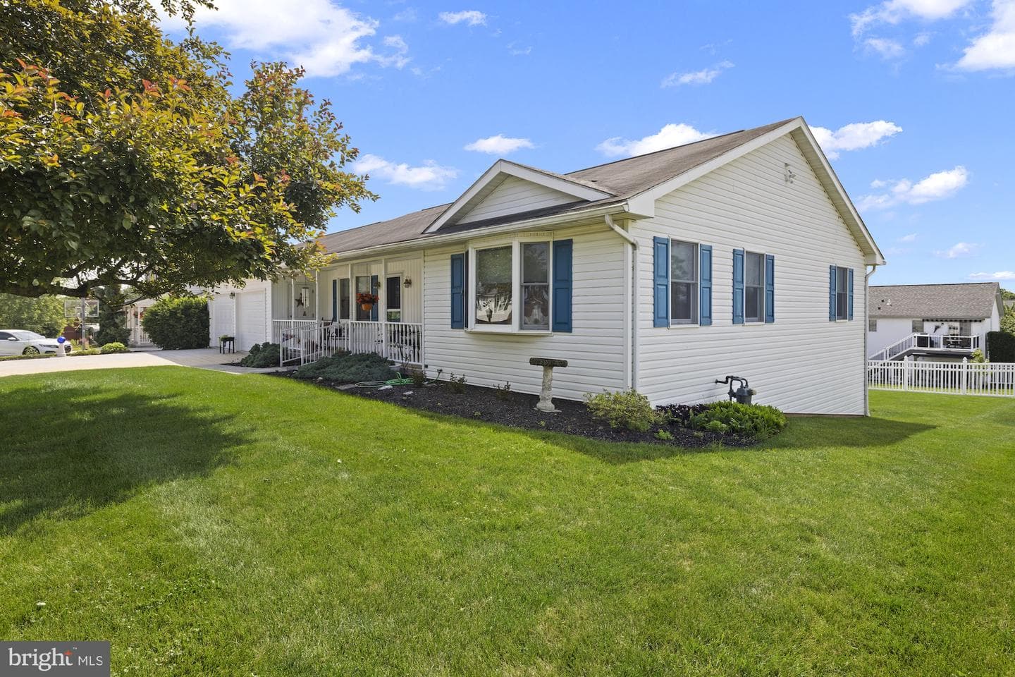 327 Beaver Street photo 9