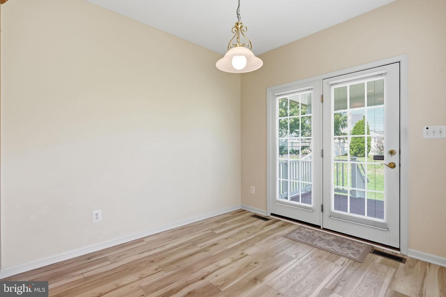 281 Maple Drive photo 9