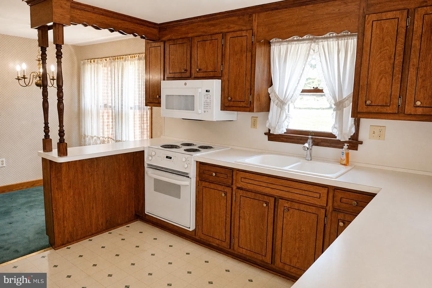 62 W Hanover Street photo 19