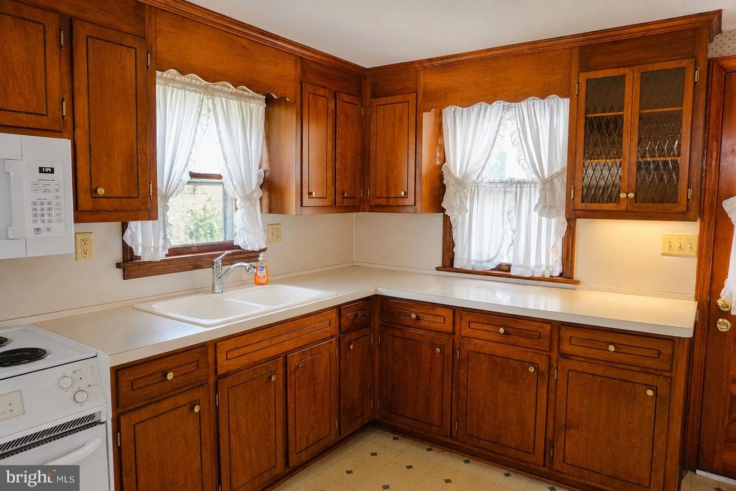 62 W Hanover Street photo 20
