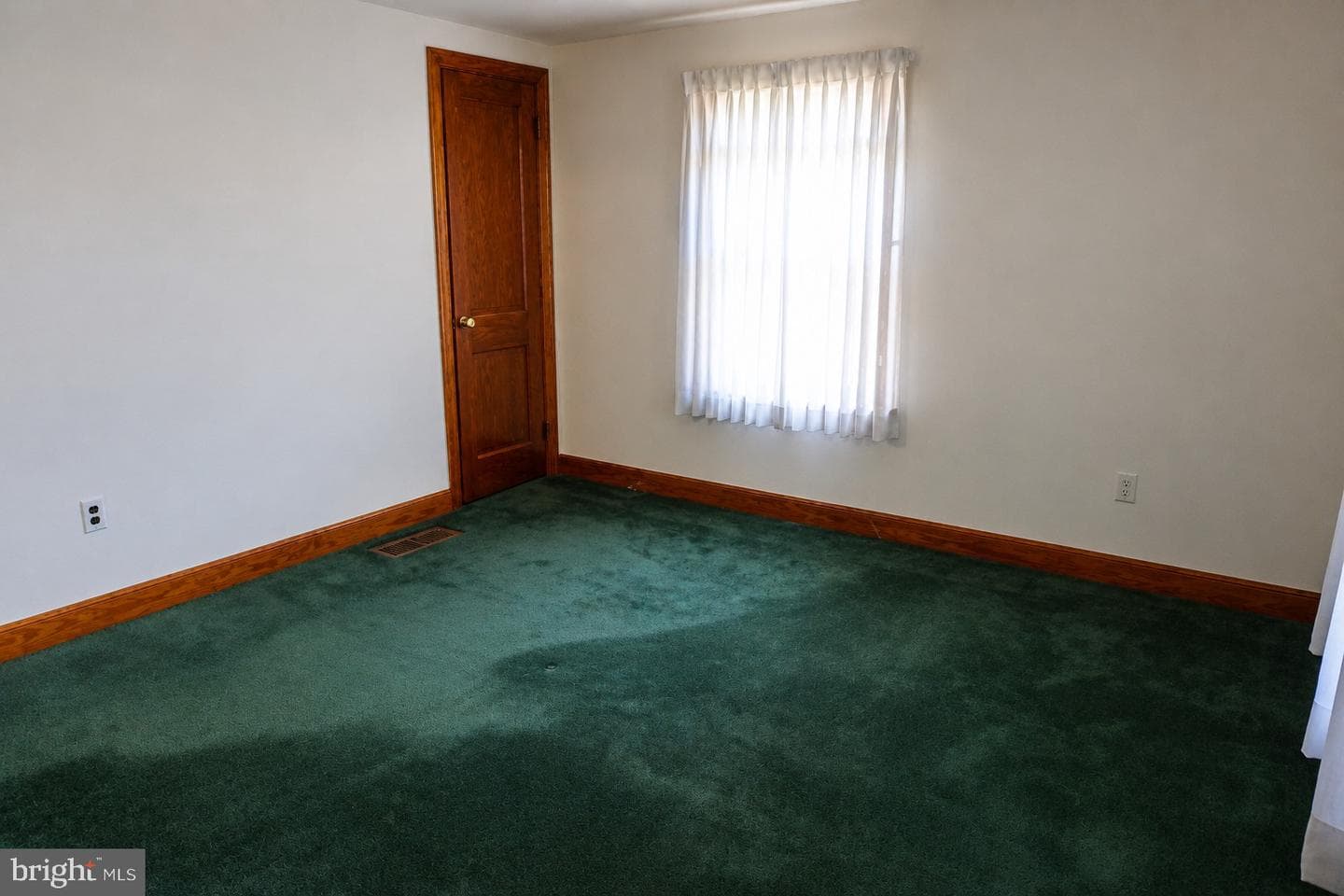 62 W Hanover Street photo 33