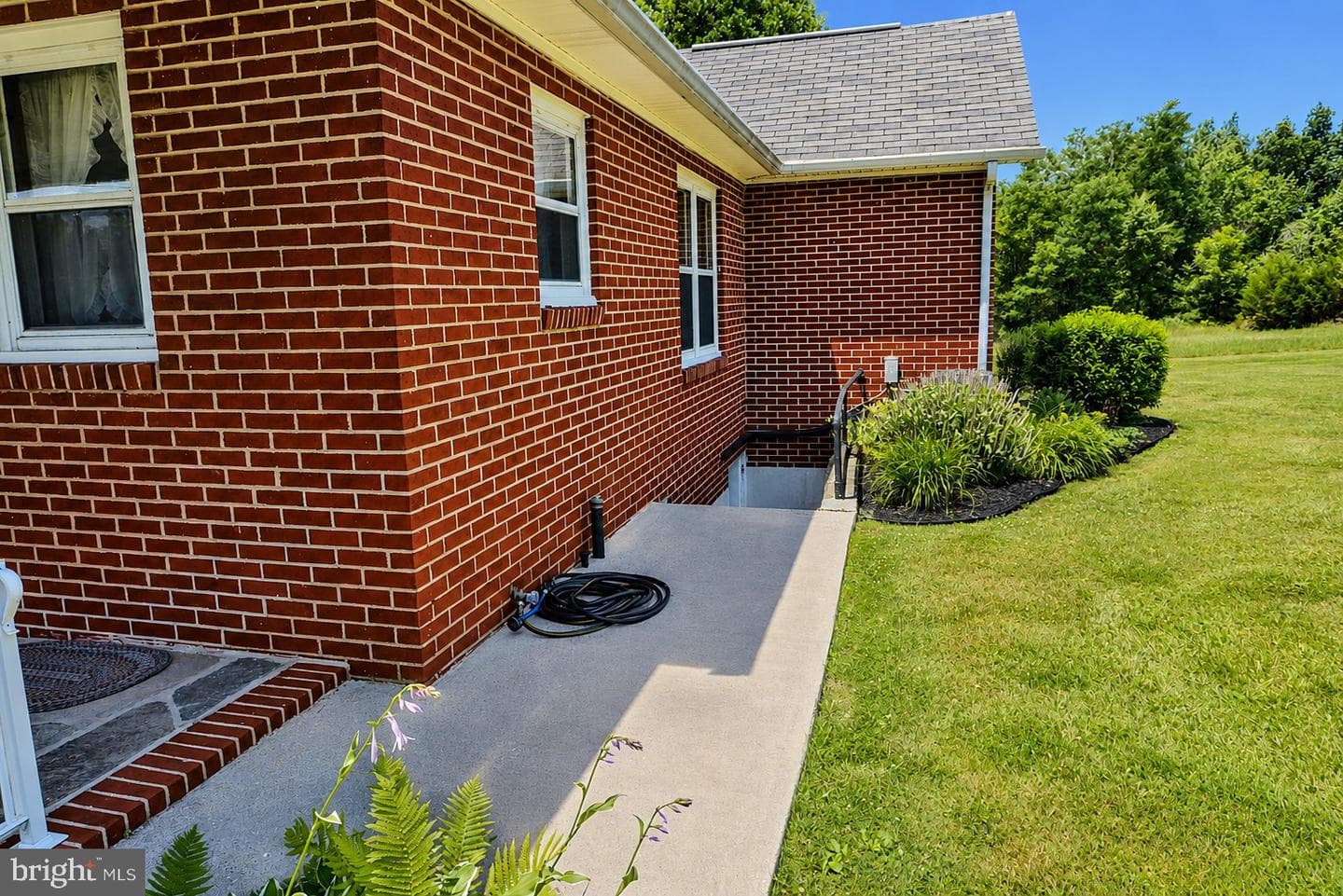 62 W Hanover Street photo 67
