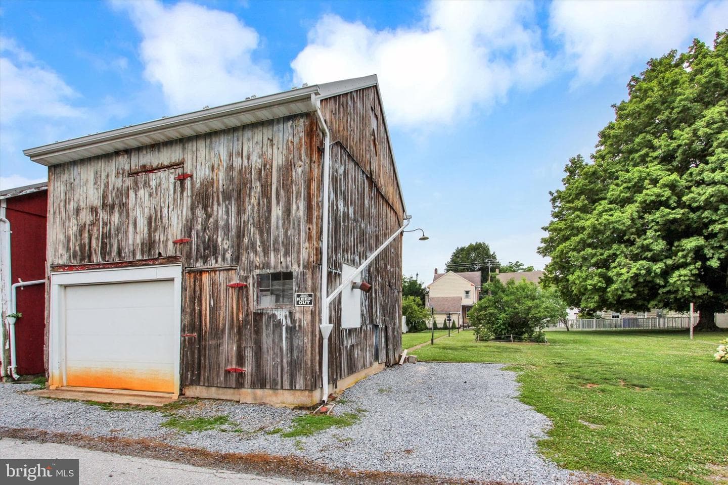 526 W King Street photo 30