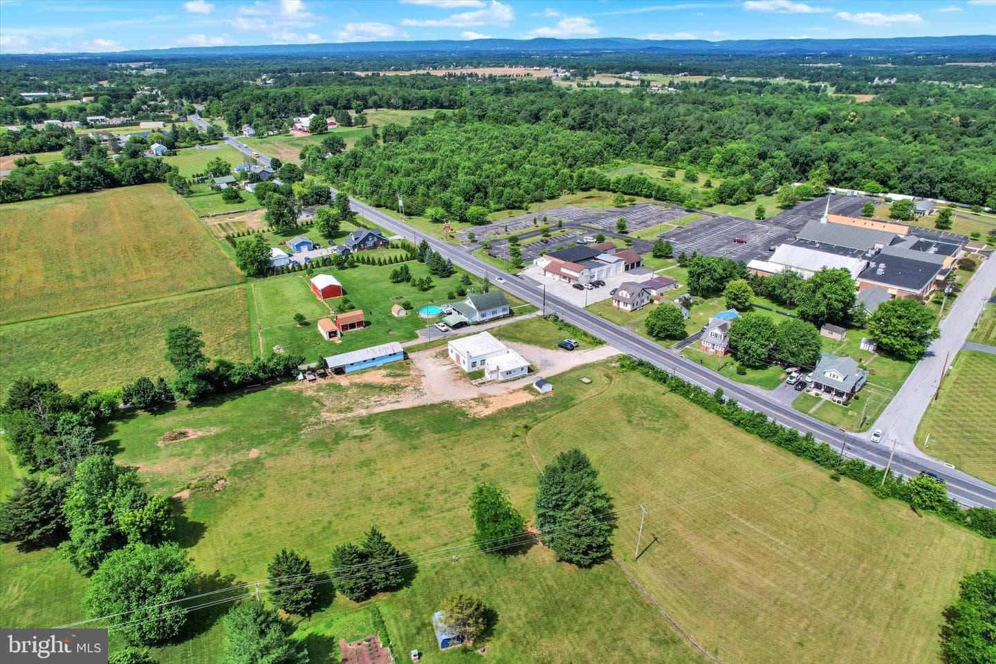 1090 Frederick Pike photo 4