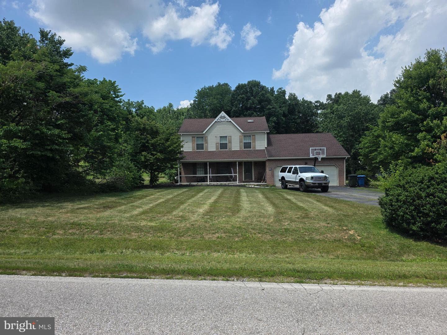 11 Longstreet Drive photo 3