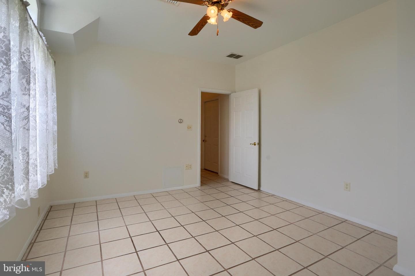 422 Bollinger Road photo 10