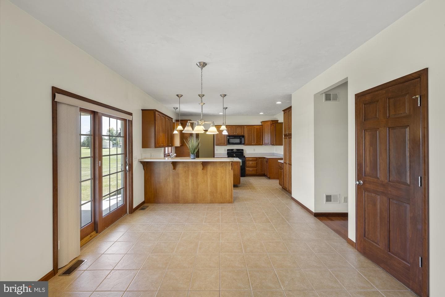 690 Grant Drive photo 22