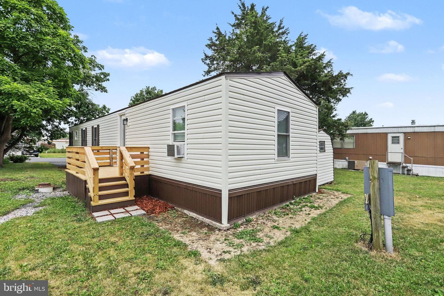 26 Davis Avenue photo 22