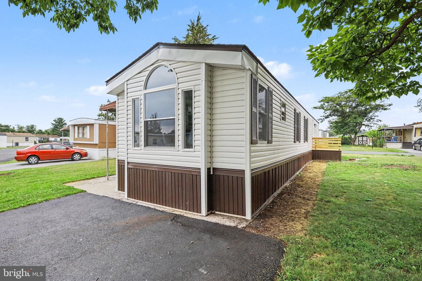 26 Davis Avenue photo 27