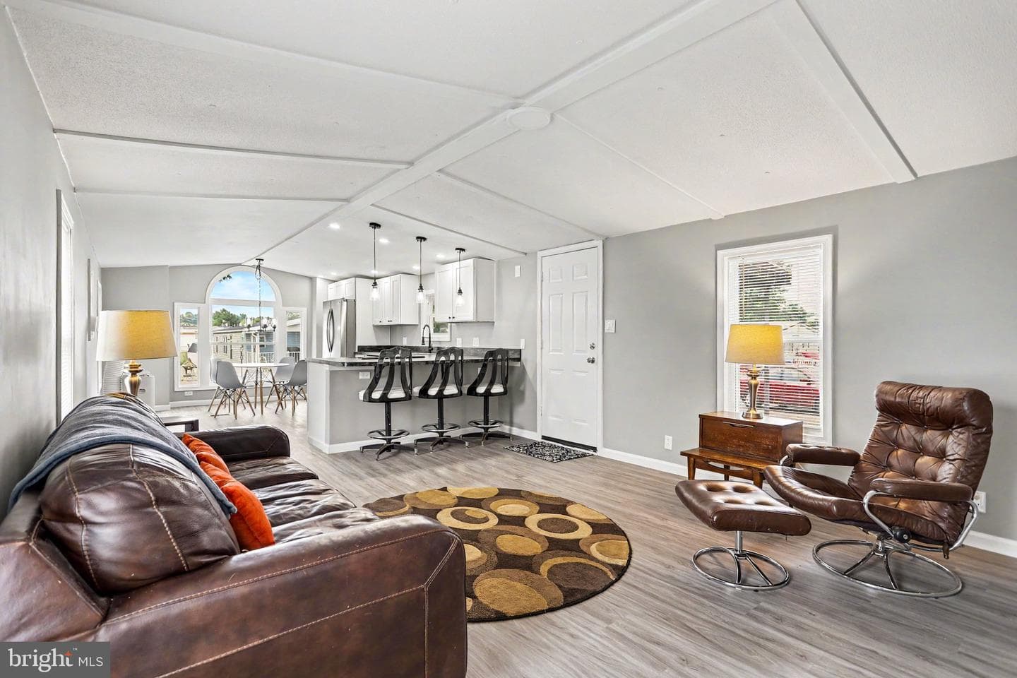 26 Davis Avenue photo 6