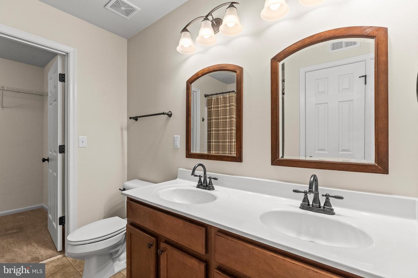 249 Hemlock Drive photo 18