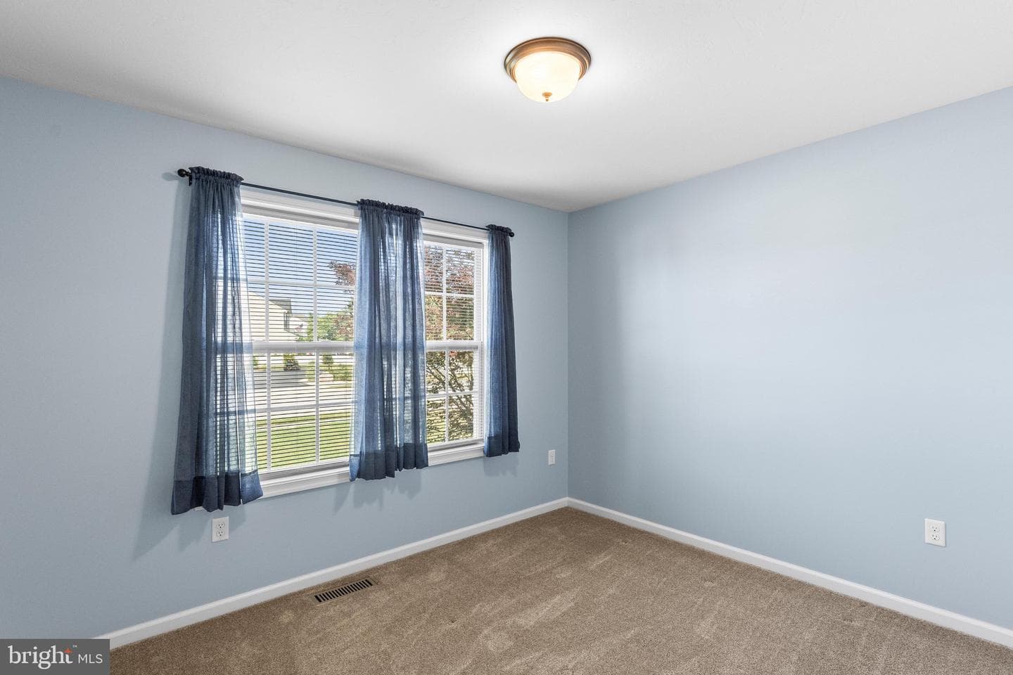 249 Hemlock Drive photo 19