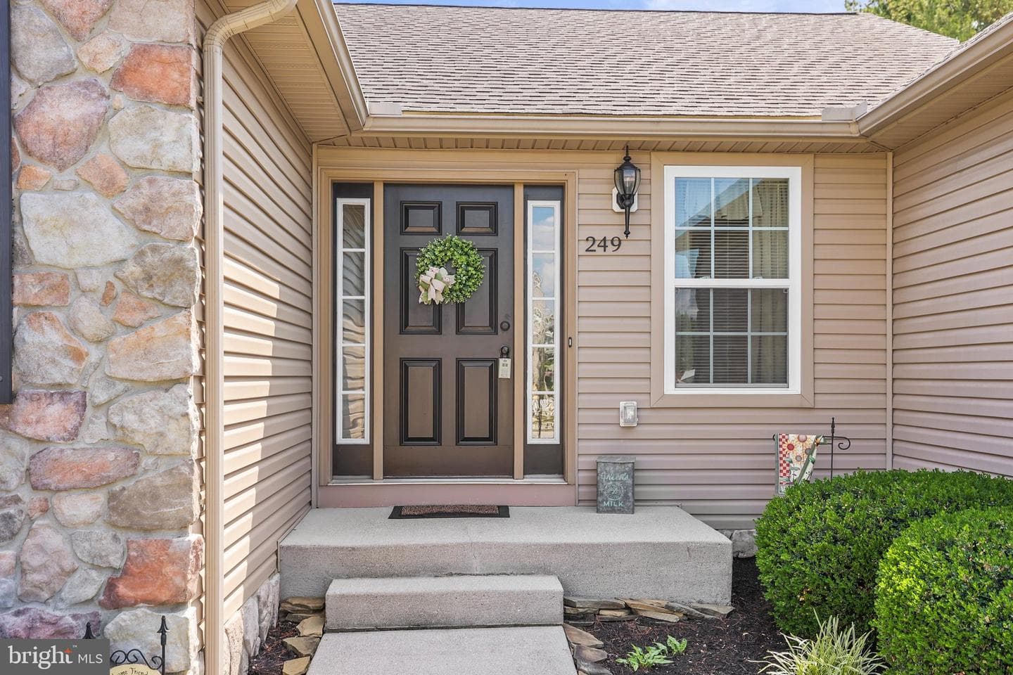 249 Hemlock Drive photo 4