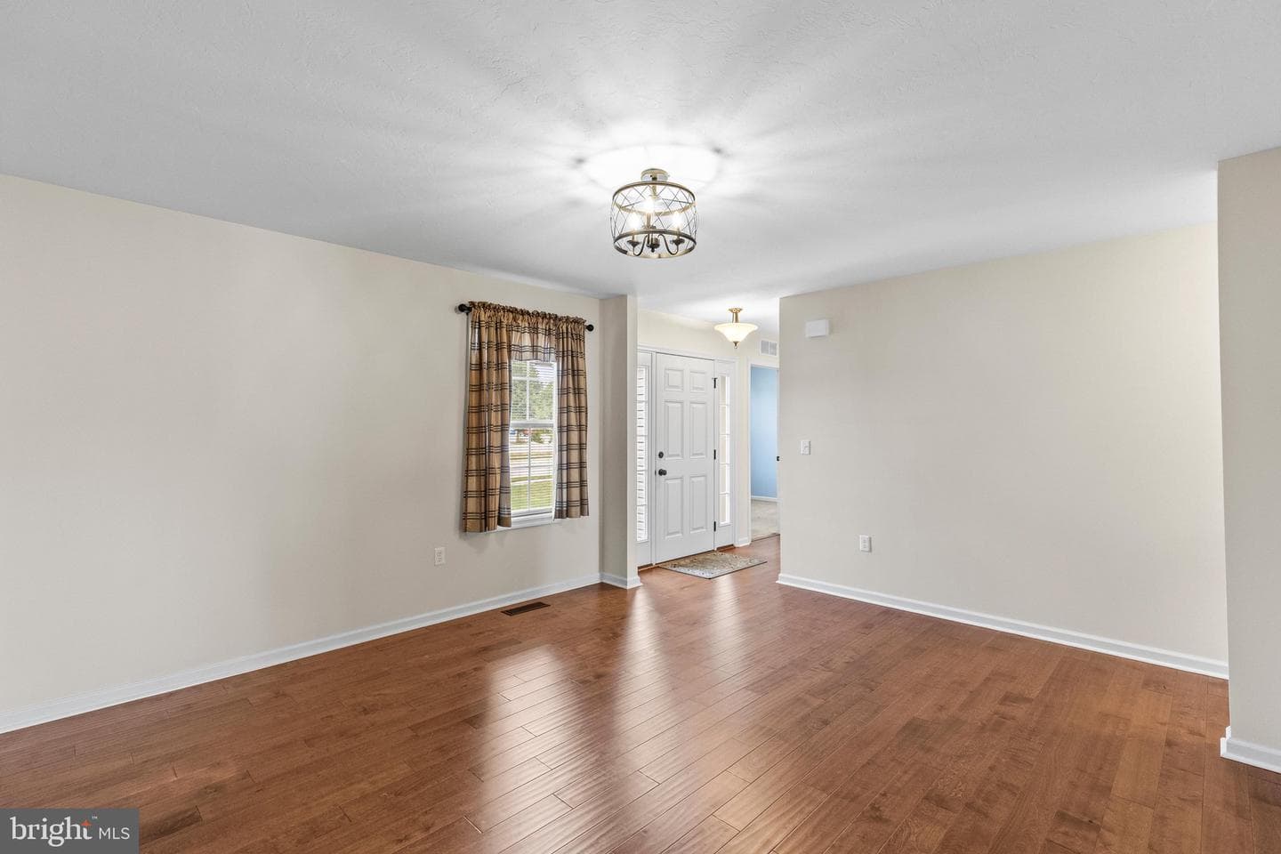 249 Hemlock Drive photo 7