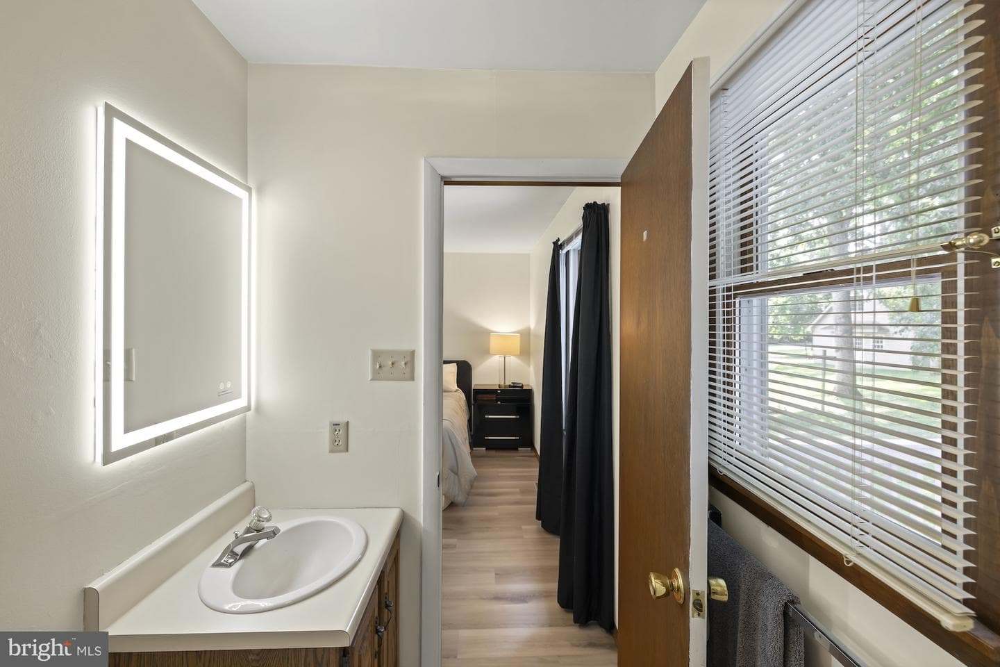 16 Halleck Drive photo 35