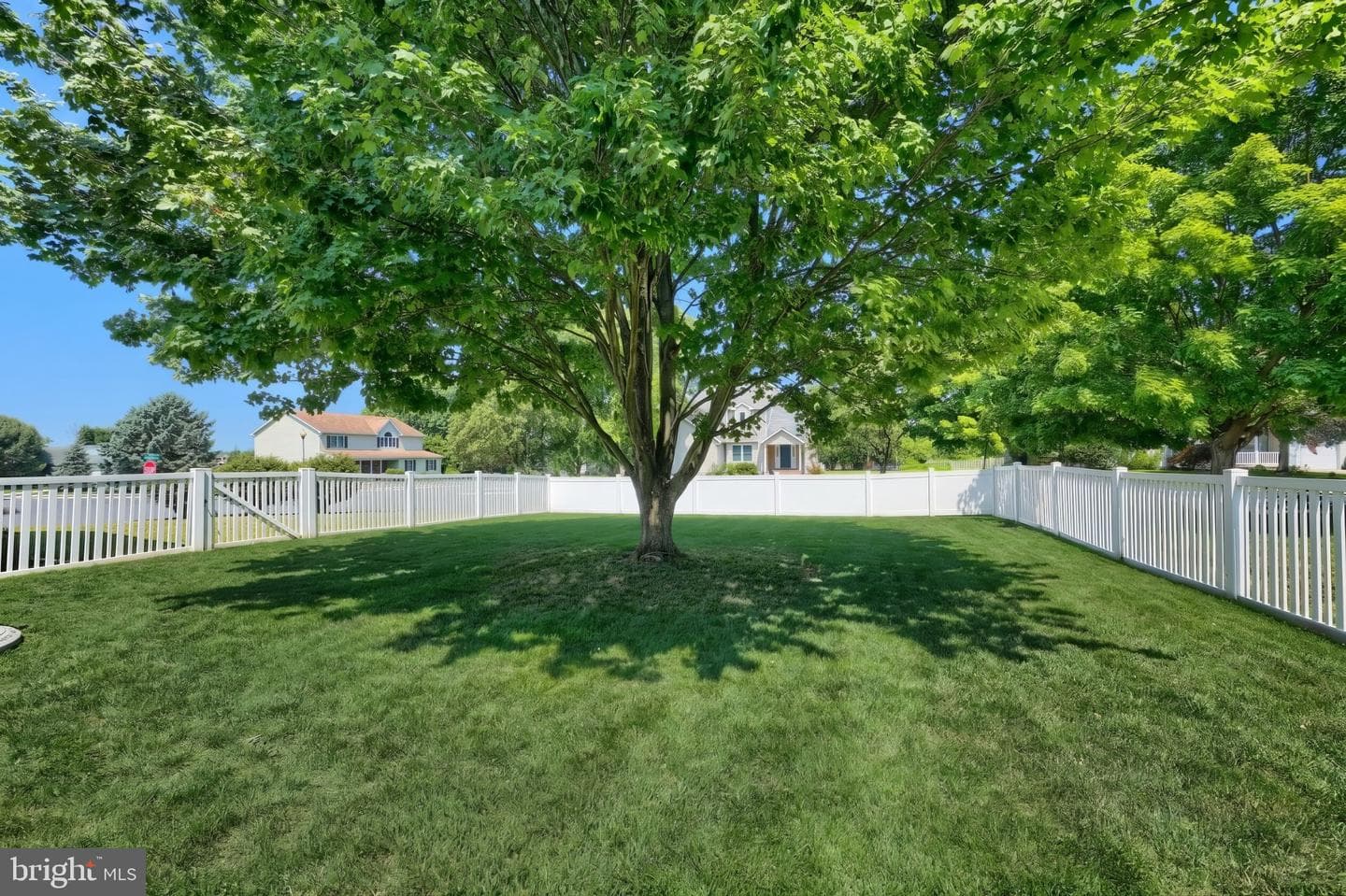 2 Wheaton Drive photo 31