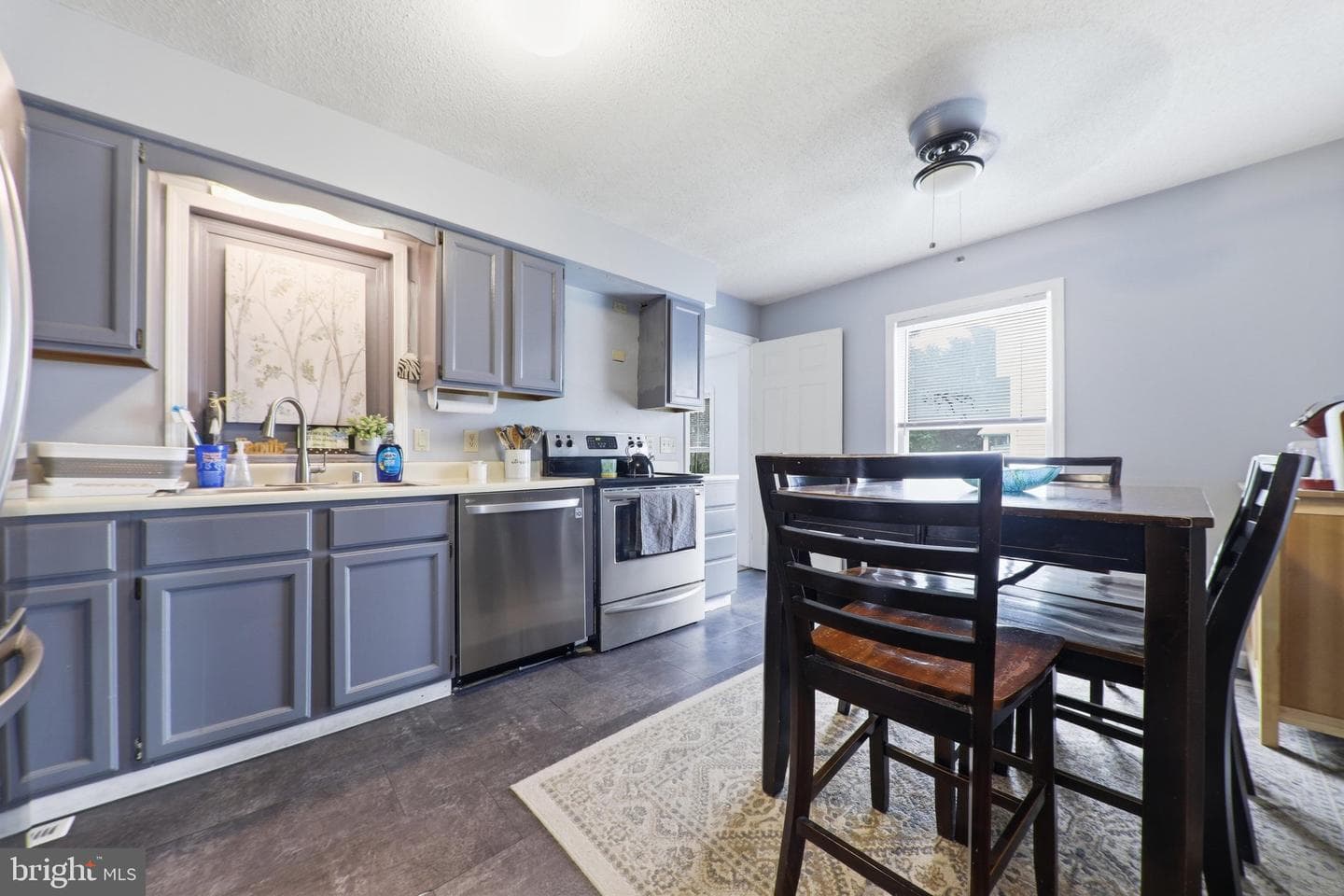 16 E Lakeview Drive photo 6